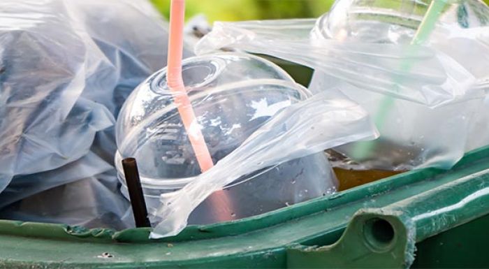 Stop Plastik im Grüngut