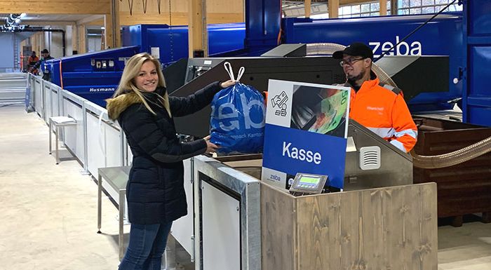 Eröffnungsfest Recyclingcenter mit Ökihof in der Stadt Zug